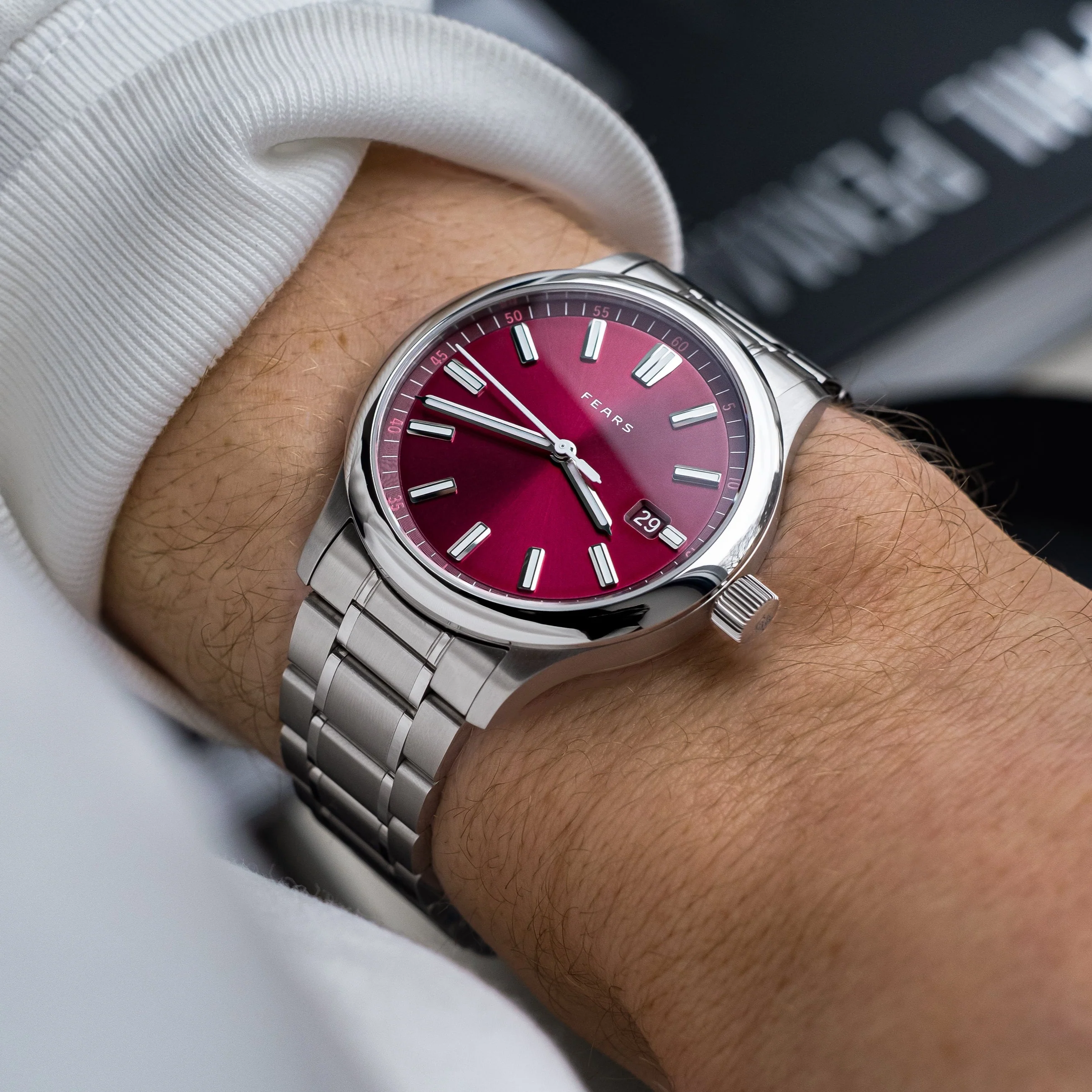 Redcliff 39.5 Date Cherry Red - Image 5